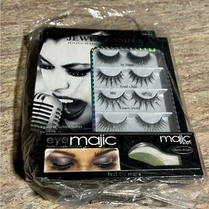 New Glintz 4-pairs of eyelashes with jewels and glue eye magic eyeshadow